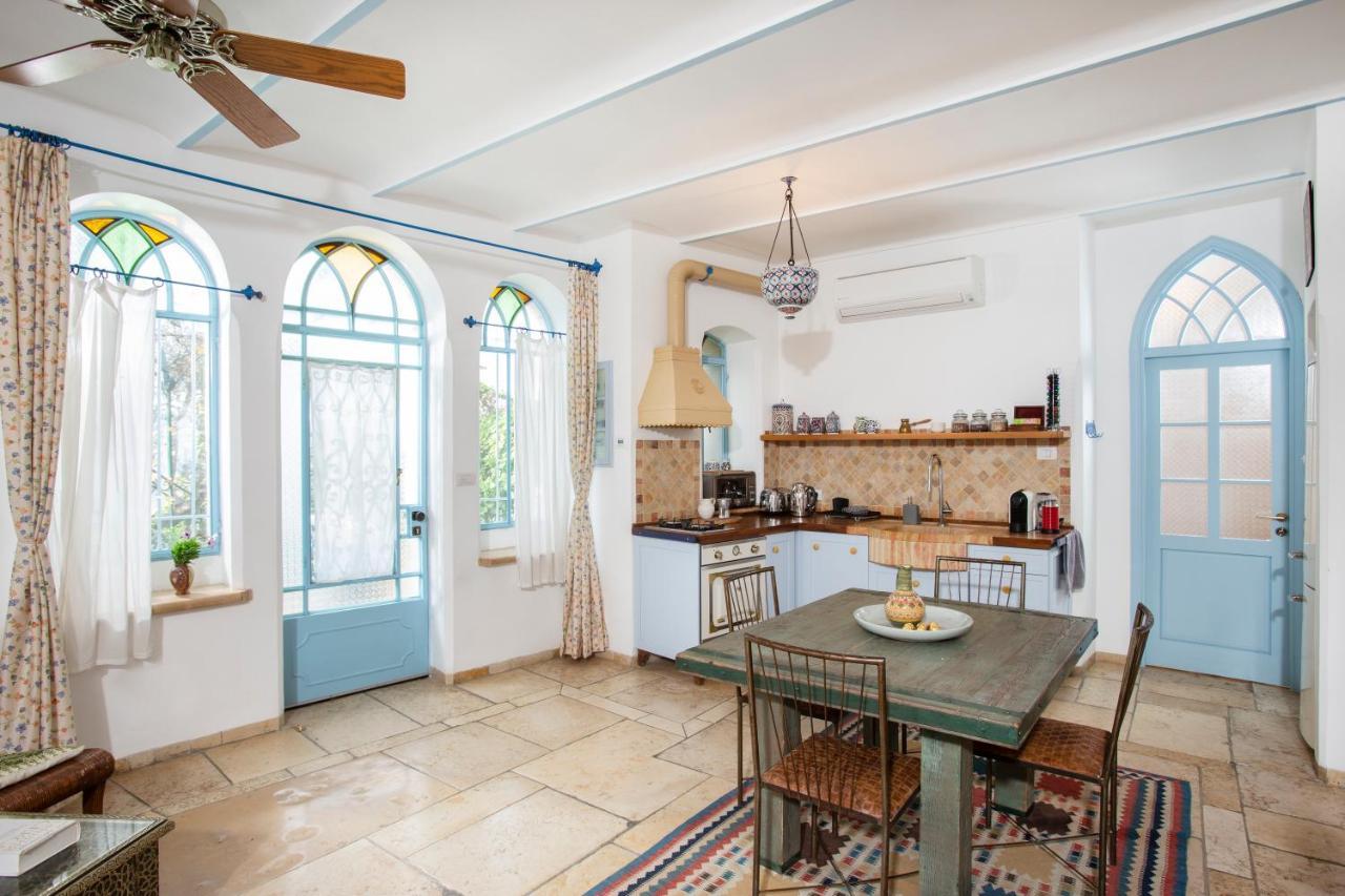 Above The Spring Bed & Breakfast Jerusalem Eksteriør bilde